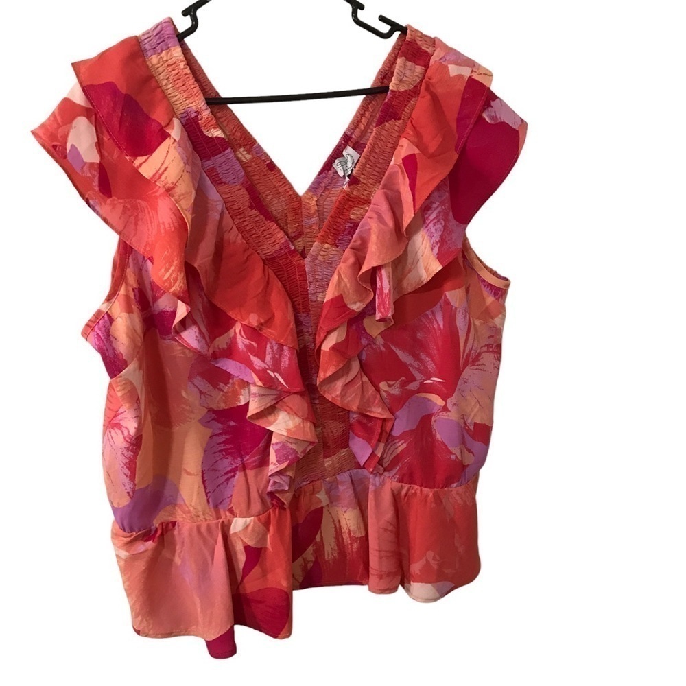 3/$15*New* Sofia Vergara smocked frame ruffle top Peach amber Pomona petals XXXL